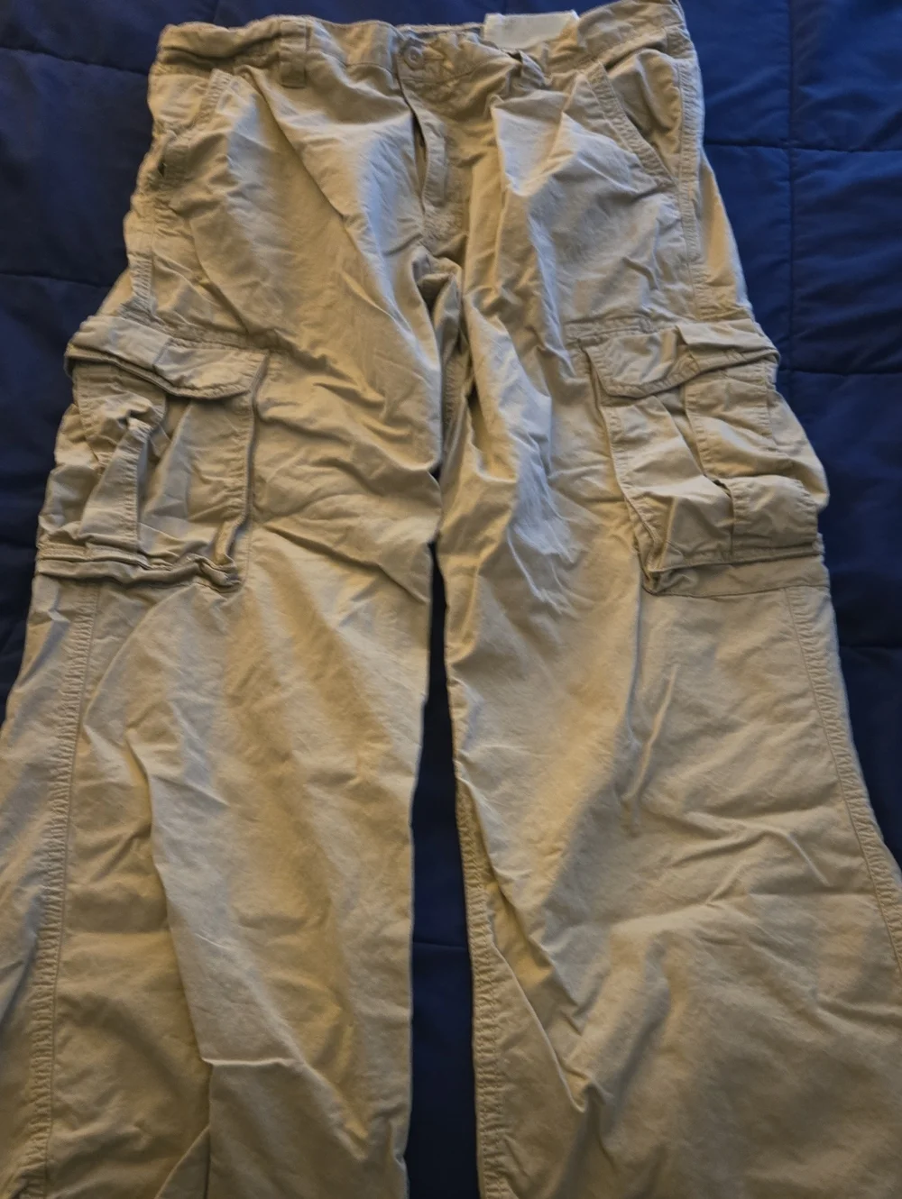 Old Navy Men's Cargo Pants in Khaki 36X30